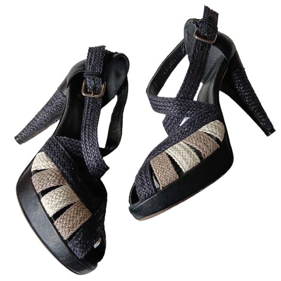 STUART WEITZMAN Raffia Rattan Straw Heels 8.5 Artsy Pumps Event Office Career - Picture 1 of 11